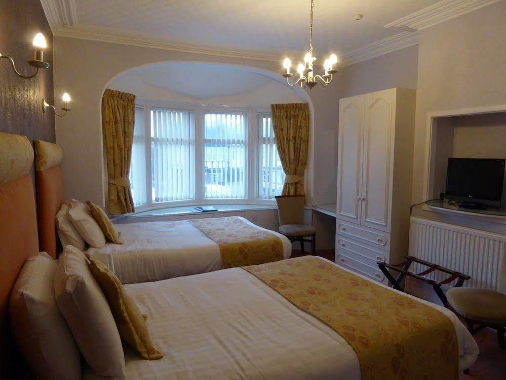 The Berwick - Over 40'S Only Blackpool Dış mekan fotoğraf